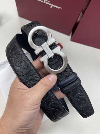 菲拉双面进口小牛皮，手感细腻柔软。搭配纯铜精品扣，男士必备！宽度：3.5Cm - 点击图像关闭