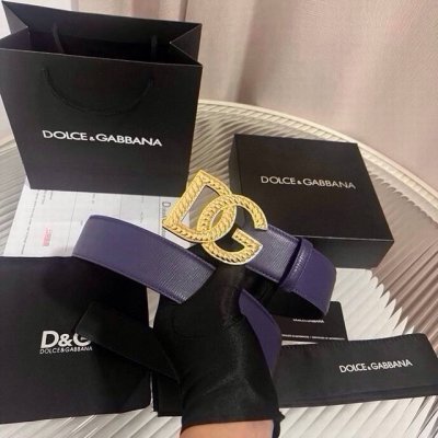 Dolce&Gabbana 小牛皮腰带，缀以个性化徽标搭扣。小牛皮腰带，搭配徽标装饰搭扣,4.0Cm