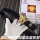 品名：范思哲.Ver Sace鳄鱼纹 型号：认准如图专柜包装，赠送打孔器 材料：百分百头层牛皮保证真皮。鳄鱼纹路美人头，24K钢扣，镶钻工艺专柜同等质量， 送人