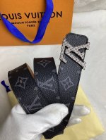 男女通用 等级：原单专柜同步，原单扣头，原版包装.实物拍摄，绝对是头层牛皮货真价实 材料，原单沙底 编号：宽度 3.5