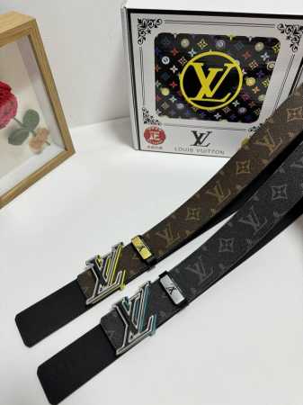 品名：Lv..路易..威登 材质：原单牛皮腰带 百分百头层牛皮腰带保证真皮，24K纯钢扣，专柜原单品质、做工精细，时尚大牌，送人自用首选 包装： 请认准如图专柜 - 点击图像关闭