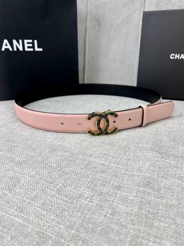 特 宽度3.0Cm Chanel 香奈儿 平纹牛皮金 银 色金属暗印品牌logo磨胶钢扣。