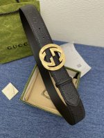 品牌 古驰 Gucci 特 P180 描述 采用高级Gucci Signature真皮精制而成，触感厚实，饰以双G商标带扣。腰带为意大利尺寸，请在购买前参阅腰带