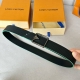 圖片包裝10 寬：35Mm 驢家新品 Ss特別限定男士休閒腰帶 搭配原版雙面小牛皮壓飾有米格紋路 新款綠色游邊 搭配全新字母搭扣 與腰帶相結合 雙面用