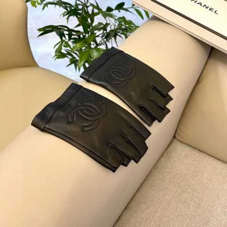 香奈儿Chanel欧洲新款 顶级原单 女士高档半指手套 香奈儿御用手套 顶级做工任何细节都不放过原版定制五金 代购级别 配Chanel包装码数：L - 点击图像关闭