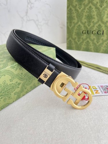 品名：古奇.Gu...Cci腰带自动带皮带 型号：自动扣，纯钢材质自动扣，自动带身，尾部外穿款 材料：百分百头层牛皮，保证真皮。24K纯钢扣专柜同等质量， 双面