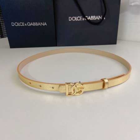 D&G 杜嘉 班纳双面小牛皮腰带，缀以电镀金属 Dg 徽标搭扣。简约百搭，精品宽度1.5Cm， - 点击图像关闭