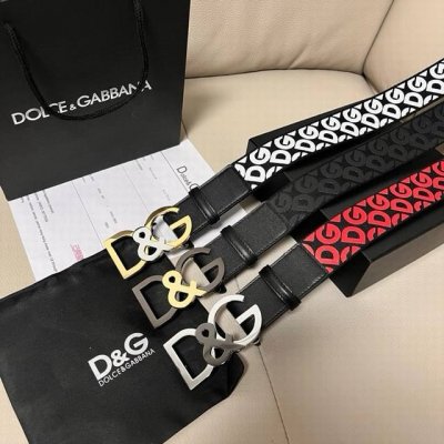特P220 Dg 宽4.0Cm Dolce&Gabbana 全新软质小牛皮腰带，缀以个性化徽标搭扣。小牛皮腰带，搭配双色徽标装饰搭扣