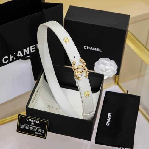 chanel 24S Cc 珍珠 水钻 白 与 黑 字母 Logo搭扣 黄铜金属小牛皮腰带 手感柔软 细腻 3.0Cm 码数75- -100