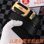 男士腰带：爱马仕 原单 男士皮带：百分百头层牛皮，保证真皮。24K纯钢扣双面可用专柜同等质量， 送人自用首选 包装： 请认准如图专柜包装，赠送打孔器，银联发票，