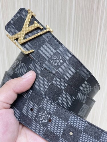 当季新款，4.0一面帆布印棋盘格，一面小牛皮平纹皮，搭配精品格子扣实物实拍，官网同步