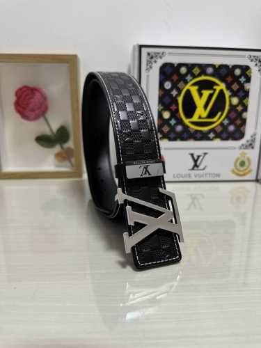 品名：Lv..路易..威登 材质：原单牛皮腰带 百分百头层牛皮腰带保证真皮，24K纯钢扣，专柜原单品质、做工精细，时尚大牌，送人自用首选 包装： 请认准如图专柜