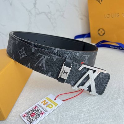 品名： Lv..路易..威登腰带皮带原单 型号：挂扣，经典纯钢材质镂空挂扣，头层牛皮，图片实物拍摄 材料：头层牛皮，挂扣系列，纯钢材质扣头，钯镀电镀工艺永不掉色