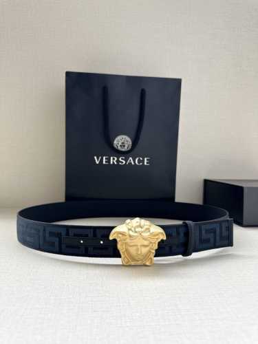 宽度3.8Cm Versace 织物腰带 饰有提花Greca图案 配有La Medusa搭扣 la Medusa五金配件 搭扣闭合 面料 100%锦纶 里料 1