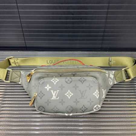 Louisvuitton 路易威登 Lv 原版皮 Bumbag Rush腰包 斜挎胸包 实物拍摄 附带防尘袋 礼盒 规格 30 X 15Cm - 点击图像关闭