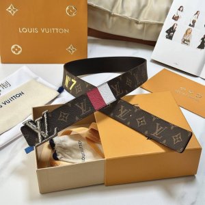 原版包裝 DDD L驢家 專櫃最新升級版本 寬度40毫米 精湛工藝定制帆布面料襯托進口小牛皮底 搭配精鋼新款雙層五金 經典百搭款！ DDD