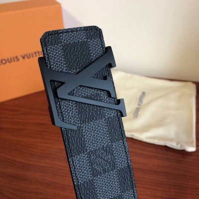 品牌：Lv.易路威登 材料： 意大利进口原版牛皮，原版皮钢扣。百搭西裤牛仔裤，时尚大牌。实物更靓专柜品质。配送全套礼盒包装，打孔器，手提袋，香港发票 颜色： 如