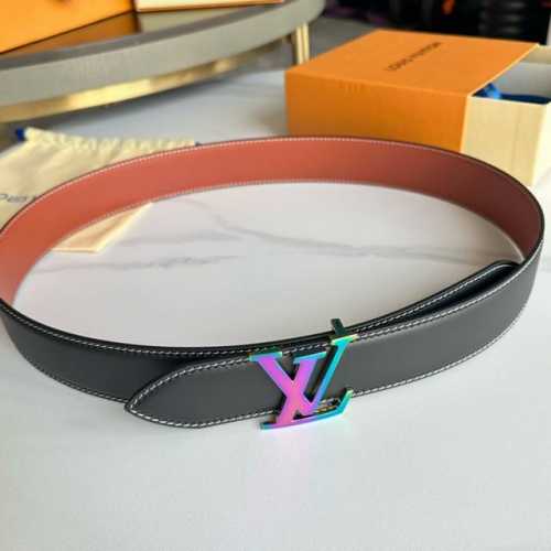 寬：40Mm 驢家新品 專櫃款號 今季男士新品腰帶 雙面雙色頭層小牛皮 獨特的車雙色造型 搭配經典五金搭扣 多色選 雙面用