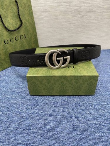 Gucci 经典款进口原厂印花面 搭配原版皮底 精品钢扣 宽4.0 Cm 经典永不过时款 潮流大方 时尚百搭
