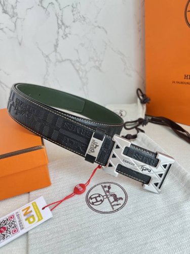 品名： 爱玛仕.Hermes腰带·皮带·原单 型号：挂扣，经典纯钢材质扣头，双面头层牛皮，图片实物拍摄 材料：双面头层牛皮，挂扣系列，纯钢材质扣