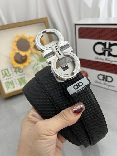品名：菲拉格幕 自动带 材质：原单牛皮腰带 百分百头层牛皮腰带保证真皮，24K纯钢扣，专柜原单品质、做工精细，时尚大牌，送人自用首选 包装： 请认准如图专柜包装