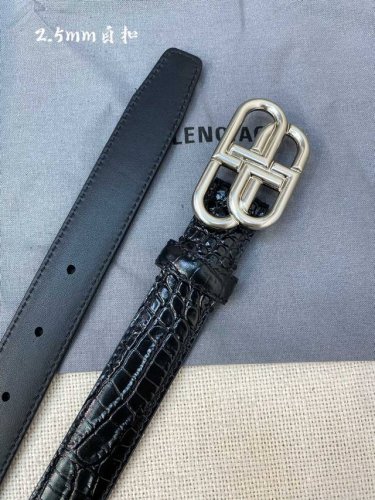 特 巴黎世家鳄鱼纹 新款腰带 双面意大利雾面小牛皮 搭配复古扣--宽度2.5