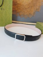Gu Cci 专柜同步宽4.0Cm 腰带采用热压Gucci Signature皮革精制而成，印花纹理坚实，配以长方形商标带扣。正装休闲两相宜。顶级 原单150