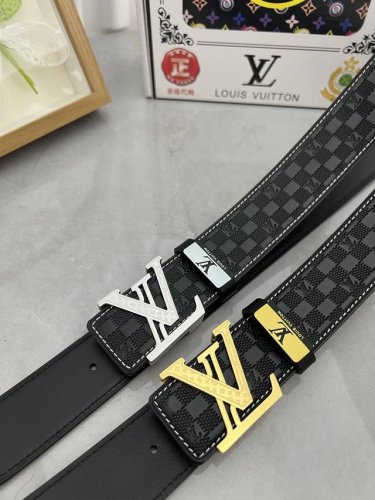 品名：Lv..路易..威登原单 材质：原单牛皮腰带 百分百头层牛皮腰带保证真皮，24K纯钢扣，专柜原单品质、做工精细，时尚大牌，送人自用首选 包装： 请认准如图