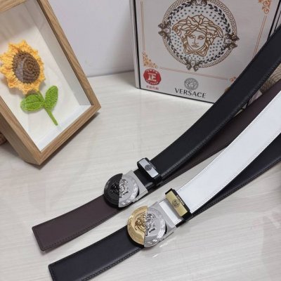 品名：Versace.范思哲 材质：原单牛皮腰带 百分百头层牛皮腰带保证真皮，24K纯钢扣，专柜原单品质、做工精细，时尚大牌，送人自用首选 包装