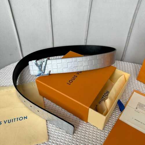 原版包裝 L0Uis Vuitt0N 今季新品 男士原單腰帶 寬度40毫米 雙面進口頭層小牛皮壓花品牌Logo設計 搭配經典鏤空五金 可雙面佩戴 適合沈穩低調的