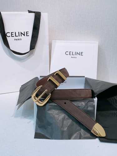 Celine 凯旋门女士腰带 Triomphe中号25毫米皮带 这款采用进口牛皮绒面 光滑牛皮底腰带，质地柔软细腻，光泽自然，耐用性强，佩戴舒适，底部饰有品牌烫