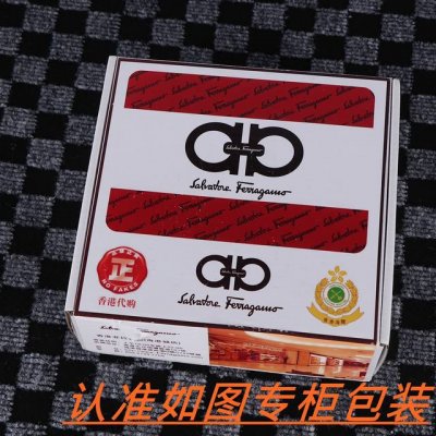 品名：菲拉格木 原单 材料：百分百头层牛皮，保证真皮。专柜原单品质、做工精细，送人自用首选包装： 请认准如图专柜包装，赠送打孔器，银联发票，宽度3.5Cm