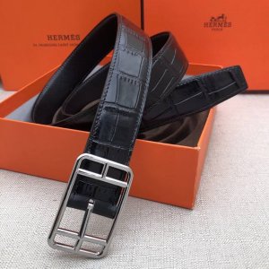 HermèS 爱马仕针扣皮带 原单品质 头层牛皮 黑色鳄鱼纹搭配黑色平纹 32Mm宽 双面可用 配官网H亮银扣