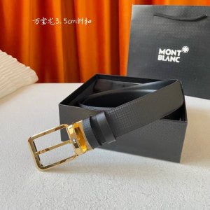 特 万宝龙 Montblanc家持续其一贯的高雅，绅士，精致的风格，进口小牛皮。手感细腻柔软。纯铜精品，男士必备！宽度：3.5Cm。