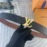 Lv 特种皮腰带系列 ，原厂五金精品不锈钢扣，手感柔软舒适 宽3.8Cm。