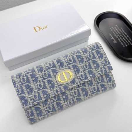 Dior 0938 乳白色颜色 乳白色 尺寸 19*10.5*3.5Dior专柜最新款火爆登场！采用进口小牛皮，绝美绣线，做工精致，媲美专柜！ - 点击图像关闭