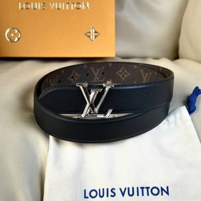 L0Uis Vuitt0N 今季新品 原單腰帶 寬度35毫米 經典防水帆布面料進口小荔枝紋做底 搭配菱形鋼扣五金 可雙面使用佩戴