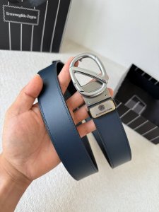 品名：杰尼亚. Ermenegiido Zelma.原单 型号：挂扣，原版经典挂扣，实物拍摄，头层牛皮材料：百分百头层牛皮，保证真皮。双面可用专柜同等质量，原版
