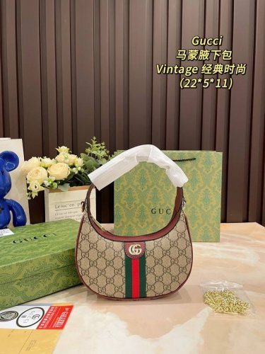 细节图 礼盒包装 酷奇腋下包Gucci古驰.上新啦 酷奇腋下包 背在腋下不大不小 不光有可人外表 空间也很喜人 更是百搭 一年四季都好背 让你秒变时髦精 尺寸：