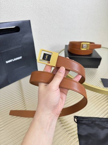 2025 开春秀款Saint Laurent 圣罗兰女士腰带皮带 原厂真金电渡扣头，意大利原厂皮，宽3.0Cm，代购级。