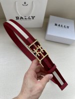特 Bally 巴利 专柜同款 3.4宽 这款选用反面进口牛皮精制而成 枣经底 正面金属搭扣，简约百搭 可调式长度可轻松匹配完美尺寸