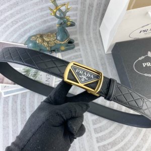 普拉达 特种皮腰带自动带系列 ，原厂五金精品不锈钢扣，手感柔软舒适 宽3.5Cm。