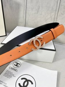 宽度3.0Cm Chanel 香奈儿 荔枝纹牛皮金 银 色镶钻钢扣。