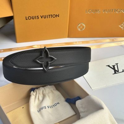 L0Uis Vuitt0N 今 驴家男士原單腰帶 寬度35毫米 腰带采用一面荔枝纹Togo皮一面进口小牛皮底 双八字头尾设计款 搭配新款设计精钢五金 可双面佩戴