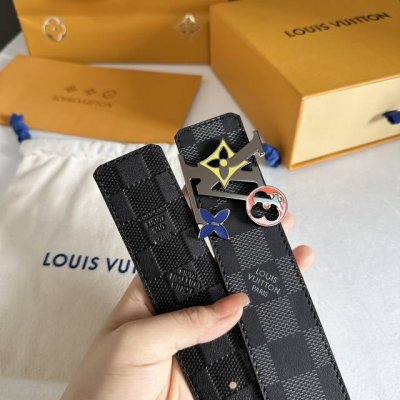 特 双面使用 LV路易男士 宽度4.0 CM 简单大方 精品五金 双面进口皮 佩戴效果非常不错 送礼自用最佳推荐