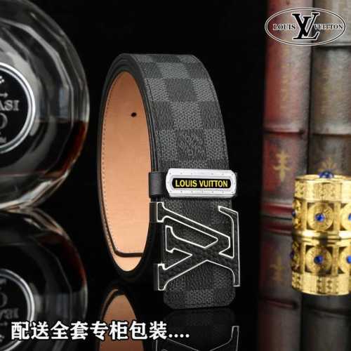 高端品质，实物拍摄 批￥ 配全套包装 品牌： Lv 海外原单 扣头材质：精品实心钢扣 带身材质正面：正版40Mm宽度采用双面进口原版皮腰带，真空电镀五金扣头实物
