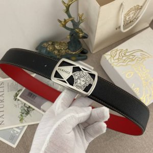 范思哲 特种皮腰带系列 ，原厂五金精品不锈钢扣，手感柔软舒适 宽3.8Cm。