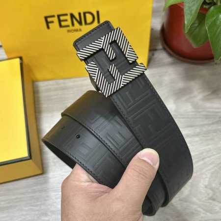 图片包装+10 Fendl 芬迪 宽40Mm双面原版小牛皮 搭配单钌钯电镀扣 完美的手感.油边 出众的设计.风格 高贵奢华 时尚大方 高清实拍 货真价实 品质保 - 点击图像关闭