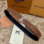 图片包装 Lv.路易威登 宽40Mm双面原版小牛皮 搭配单钌钯电镀扣 完美的手感.油边 出众的设计.风格 高贵奢华 时尚大方 高清实拍 货真价实 品质保证 双面