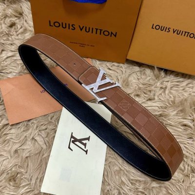 图片包装 Lv.路易威登 宽40Mm双面原版小牛皮 搭配单钌钯电镀扣 完美的手感.油边 出众的设计.风格 高贵奢华 时尚大方 高清实拍 货真价实 品质保证 双面